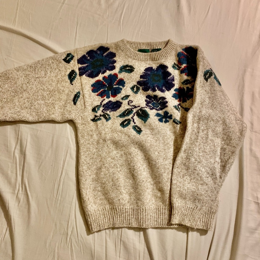 Vintage floral sweater